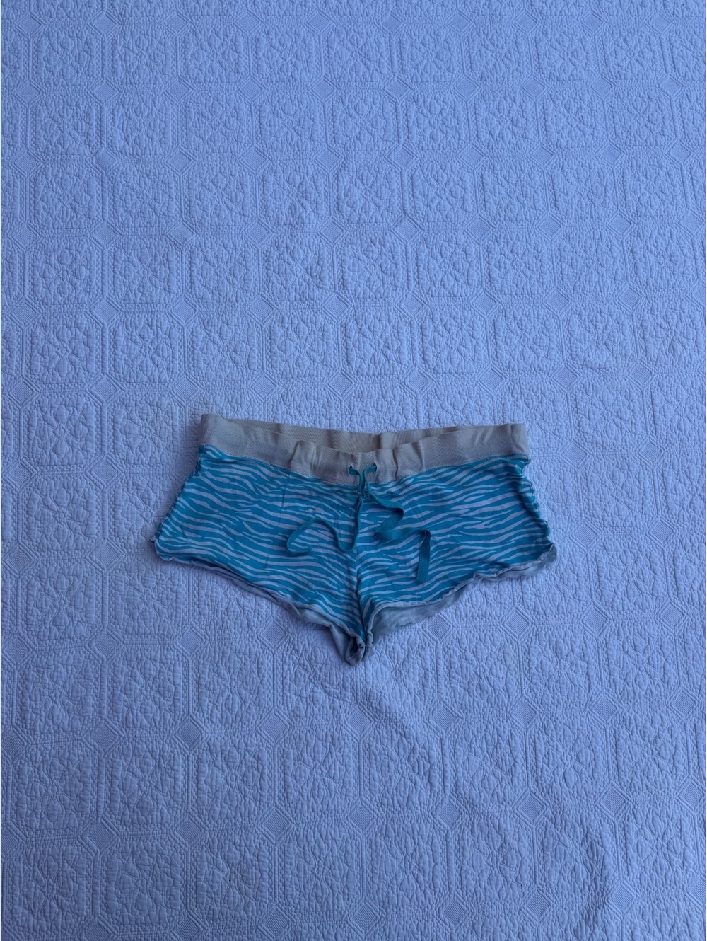 Y2K 2000s No Boundaries' Blue and White Striped Lounge Shorts Size XL